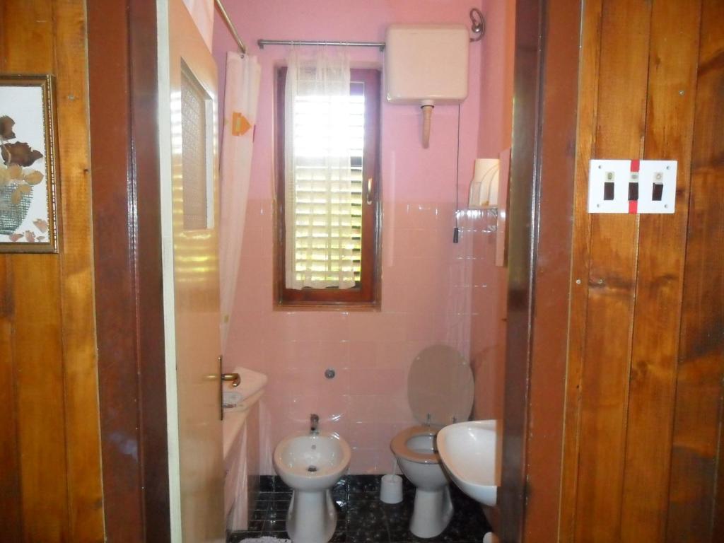 Koupelna v ubytování Apartmani Yucca