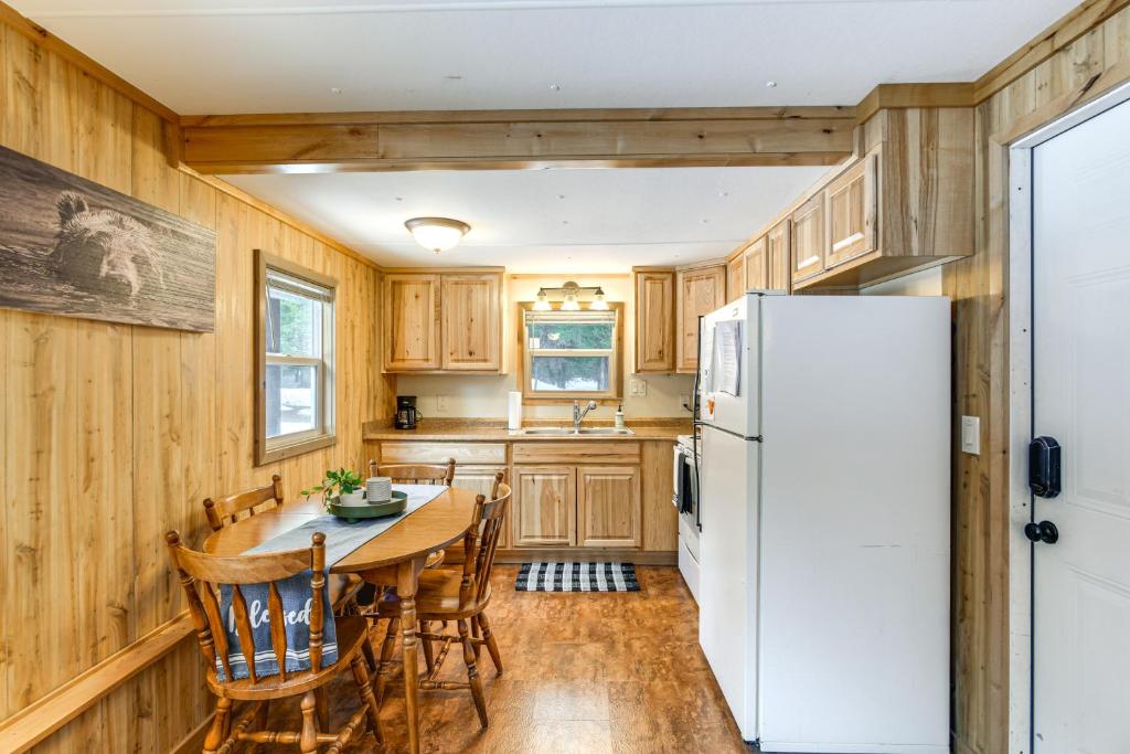 Cozy Island Park Getaway By ATV Trails and Reservoir - Casa Natalizia