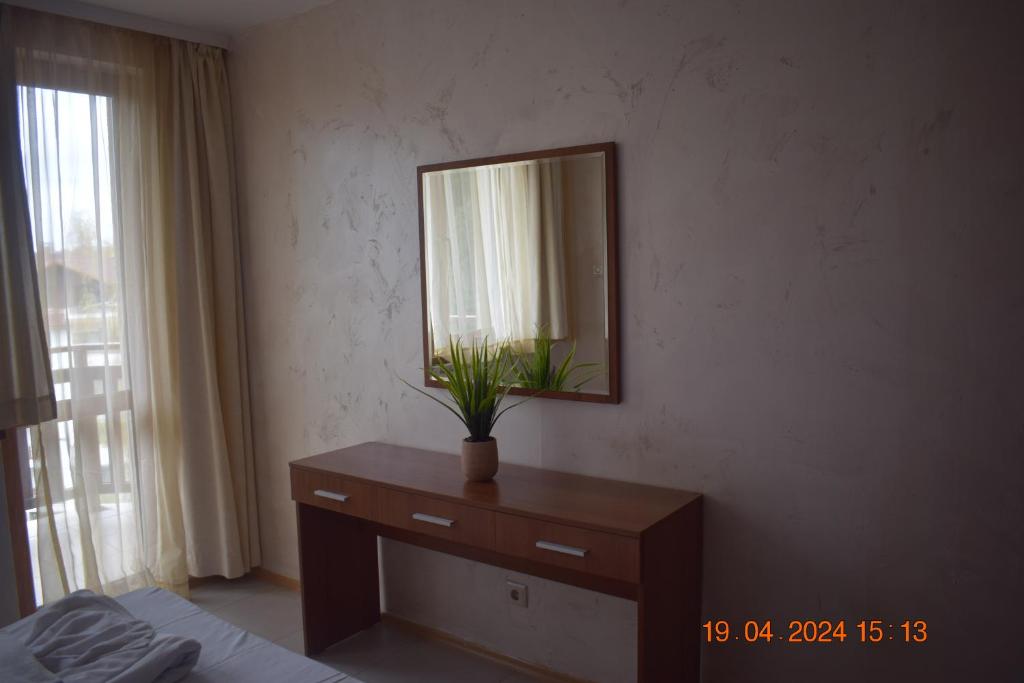 Villa Park Guest Apartments - Apartamento De Una Habitación Con Balcón