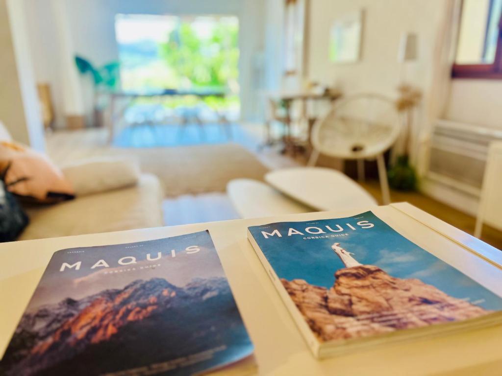 Posezení v ubytování Loft entre mer et campagne à 5 min d'Ajaccio classé 4 étoiles