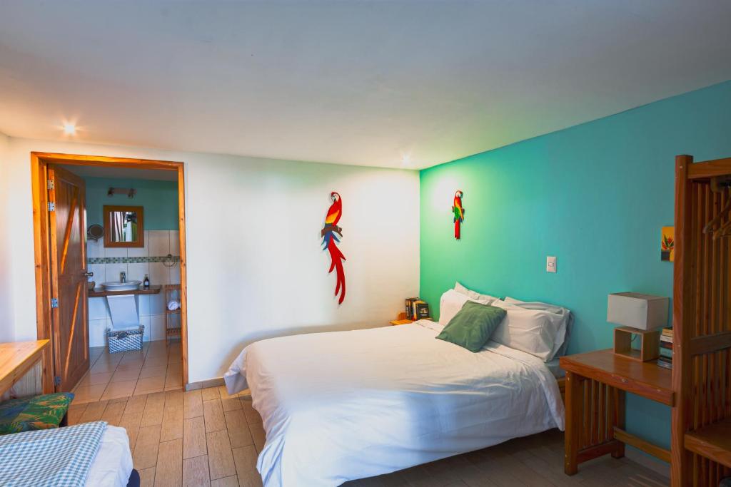 Posada Nena Santa Ana - Superior Triple Room