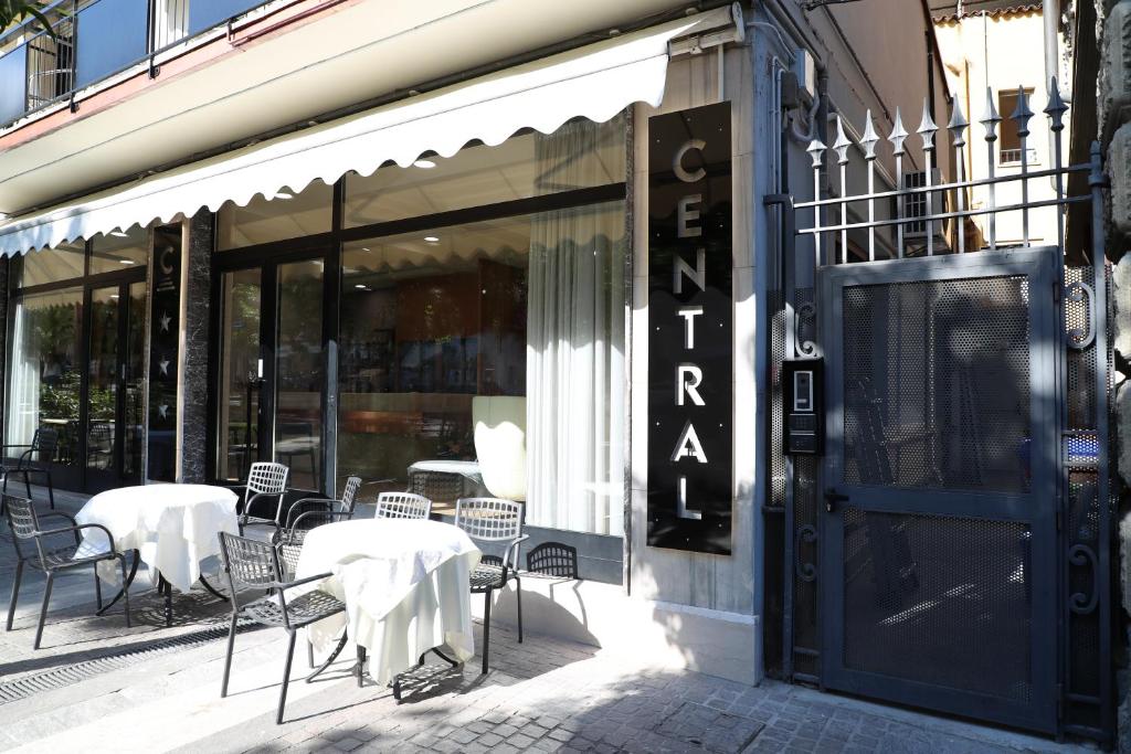 Fotografie z fotogalerie ubytování Hotel Central Giacomini v destinaci Salò