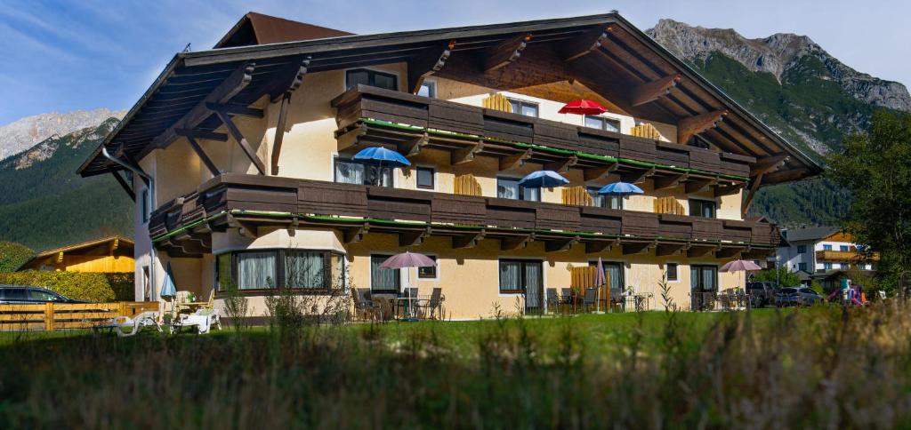 Výhľad na hory alebo výhľad na hory priamo z apartmánu