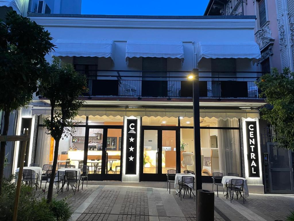 Budova, kde se hotel nachází
