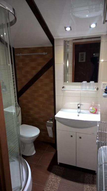 Koupelna v ubytování Apartament na Wrzosach