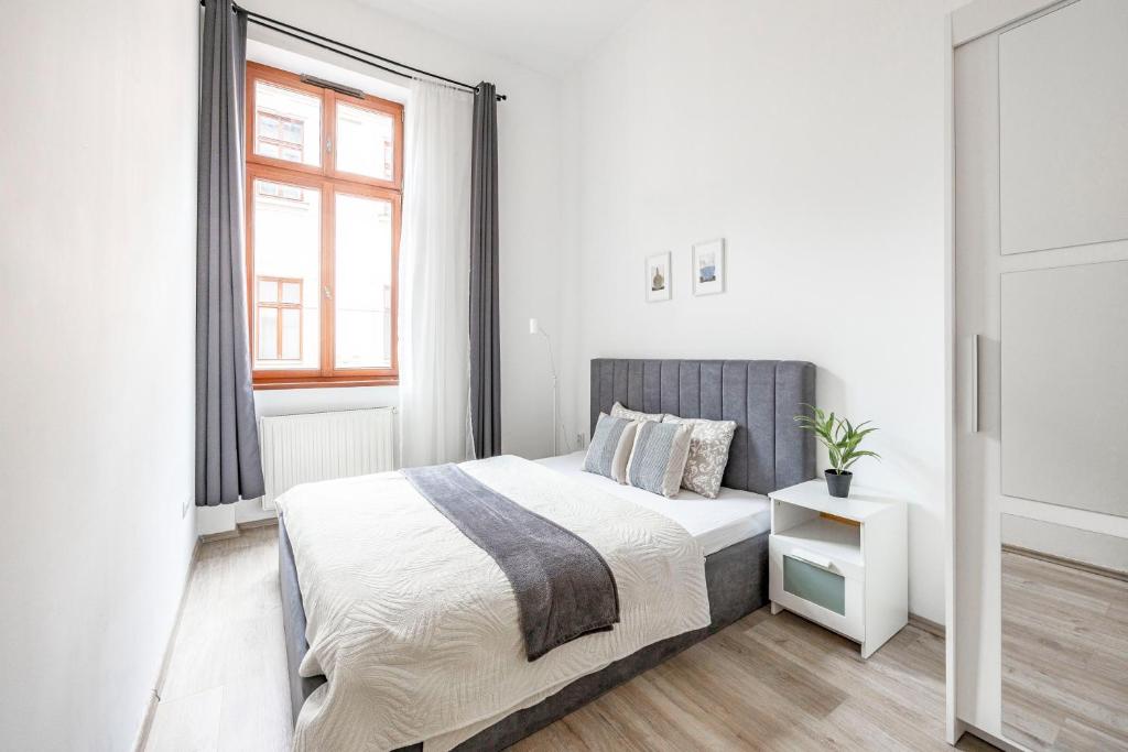 Central Deluxe Gozsdu Court Apartment 1072 Budapest, Dob utca 16 kép - 1