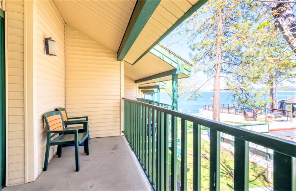Balkón nebo terasa v ubytování Lagonita Lodge