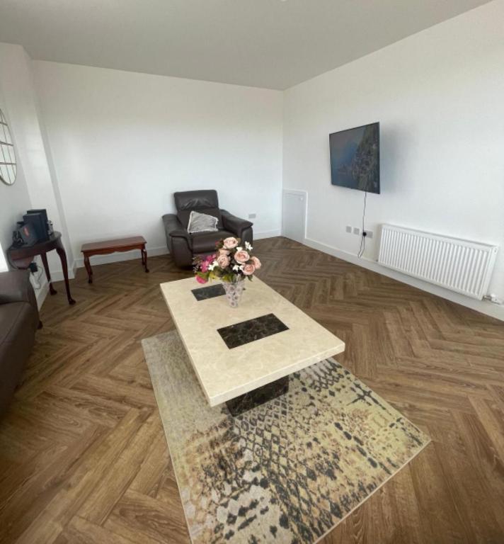 TV a/nebo společenská místnost v ubytování GRAB HOUSE Swords