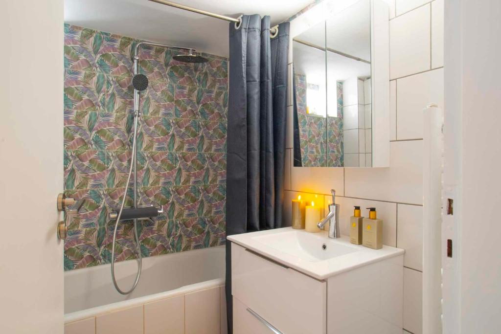 Koupelna v ubytování Top floor apartment in Chalkida