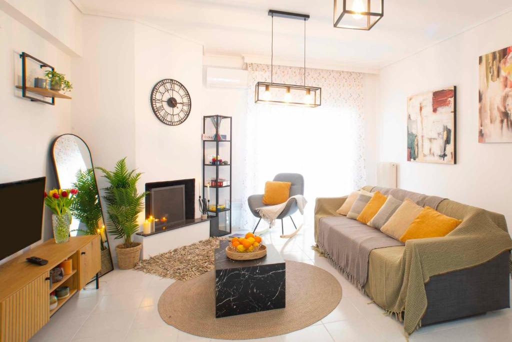 Posezení v ubytování Top floor apartment in Chalkida