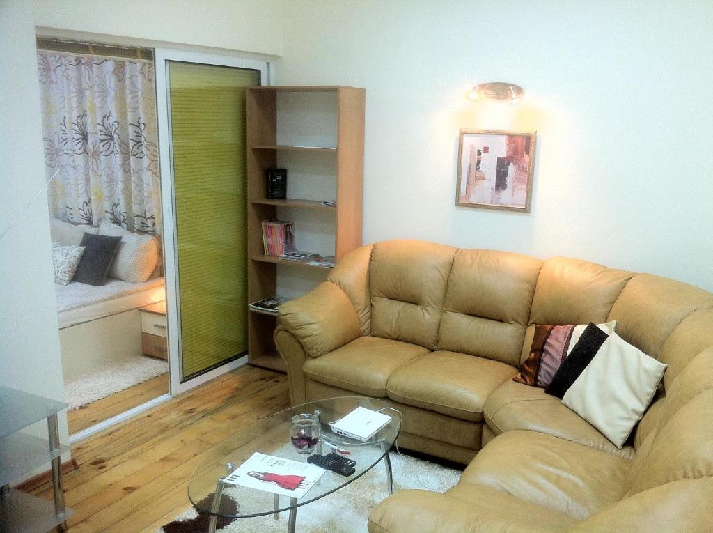 Gogol 2BR Apartment