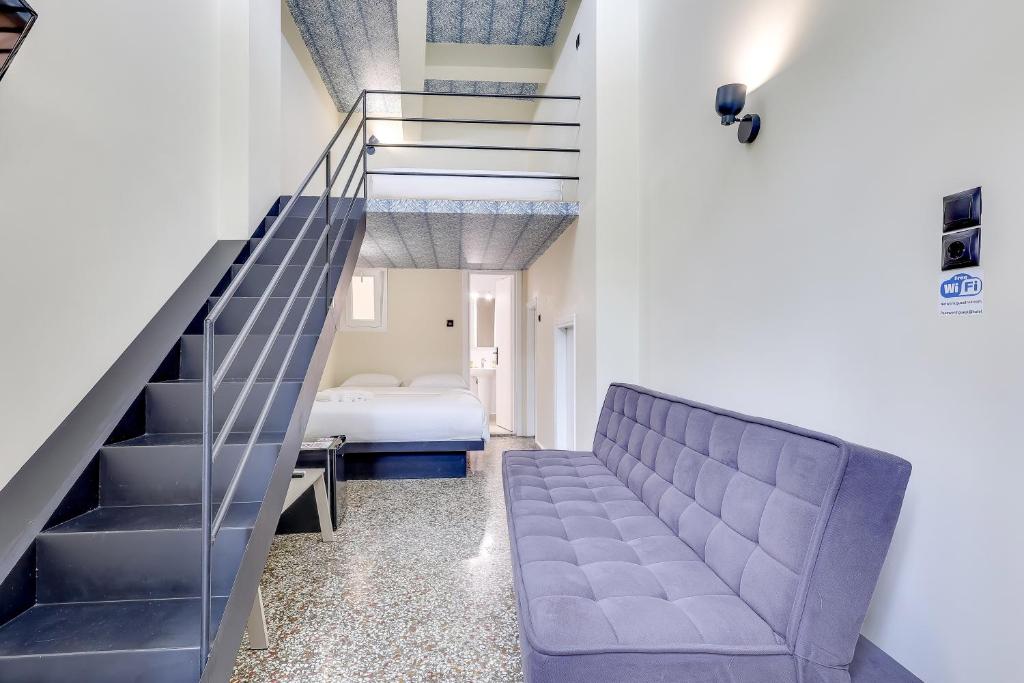 
Studio - Split Level
