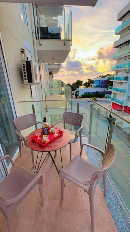 Bassein majutusasutuses King’s apartment/sea view või selle lähedal