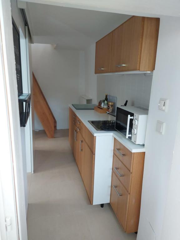 A kitchen or kitchenette at Haus Catull