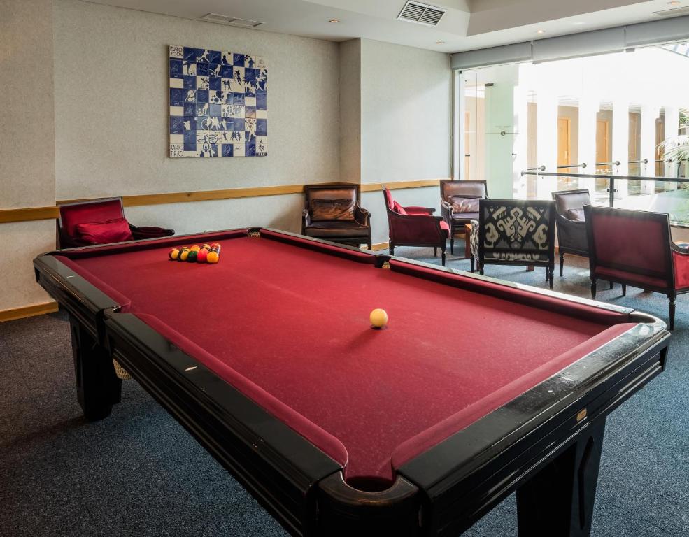 Biliár nebo kulečník v ubytování Cidnay Santo Tirso - Charming Hotel & Executive Center