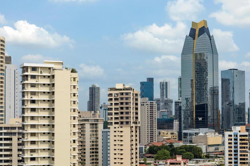 Nespecifikovaný výhled na destinaci Panamá nebo výhled na město při pohledu z hotelu