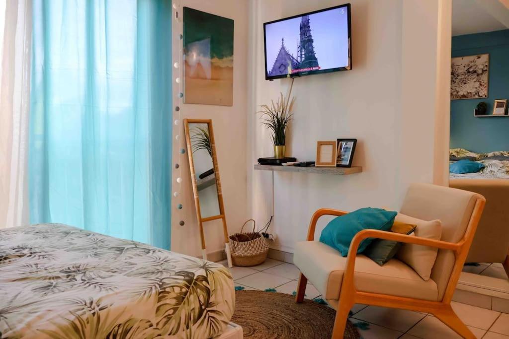 Postel nebo postele na pokoji v ubytování * LE DAUPHIN * Vue mer, clim et parking