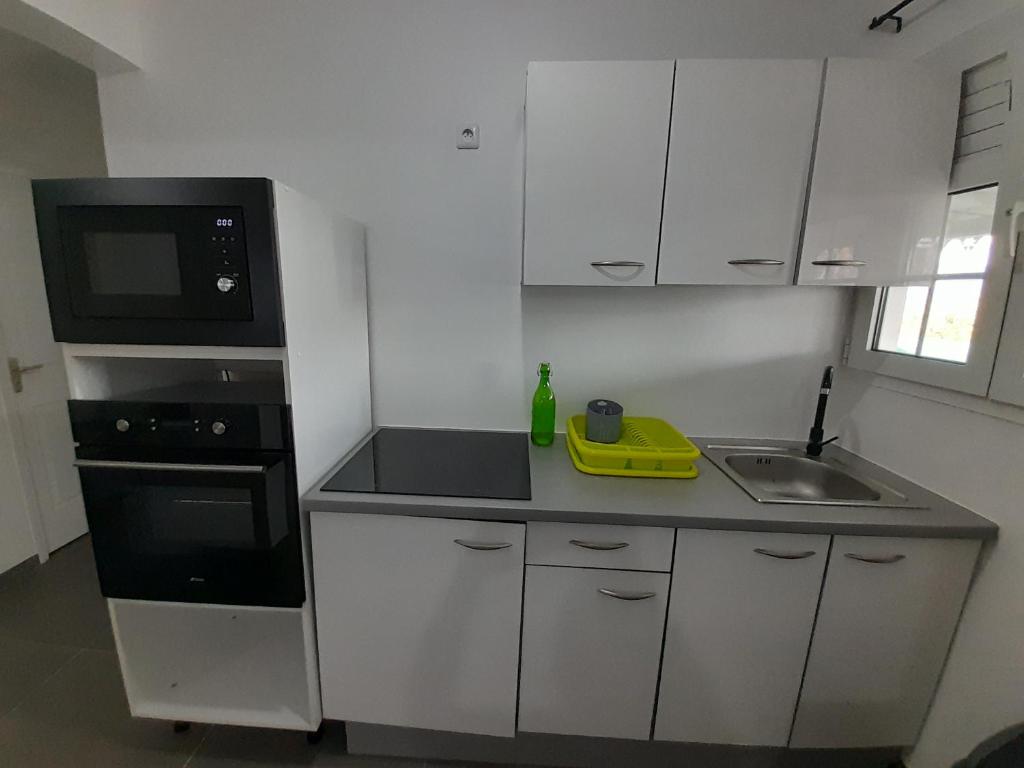 A cozinha ou cozinha compacta de Maison ika