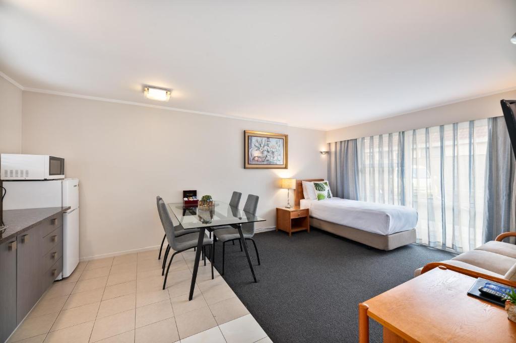 Best Western Newmarket Inn & Suites - Resim 37