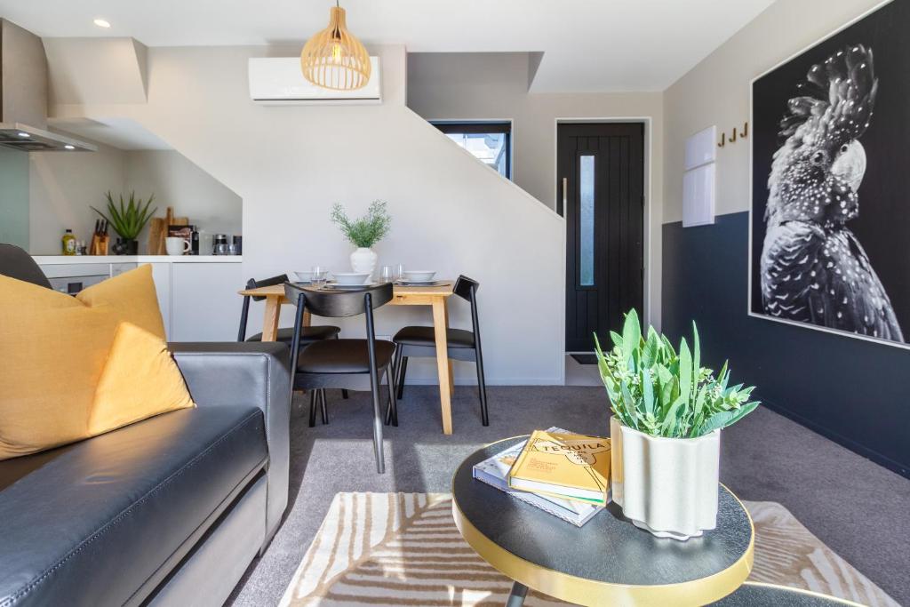 Luxury Without Limits in CBD Christchurch - Resim 9
