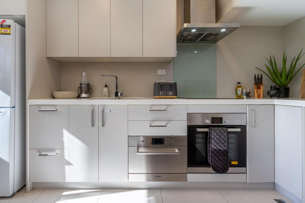 Luxury Without Limits in CBD Christchurch - Resim 20