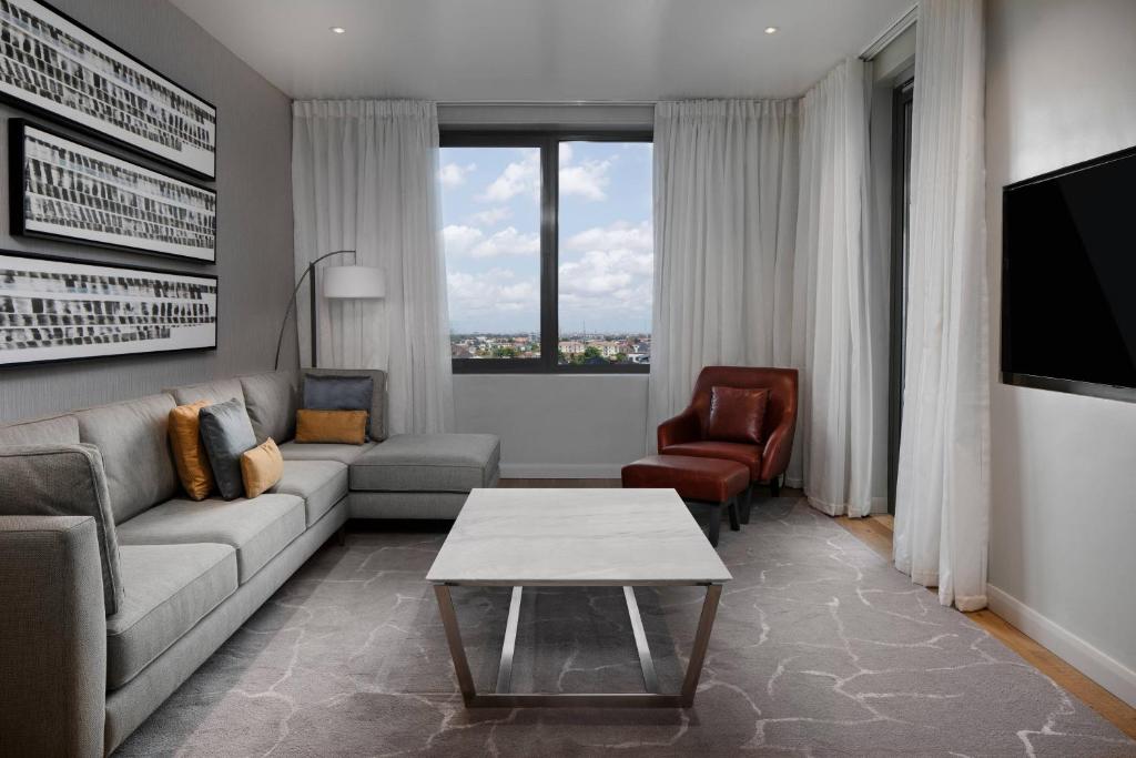 Χώρος καθιστικού στο Lagos Marriott Hotel Ikeja