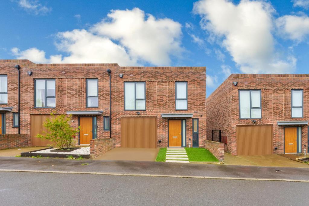 3 bedroom house in Bricket wood, St Alban - Huis Met Drie Slaapkamers