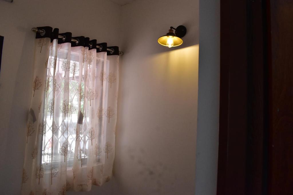 Fotografie z fotogalerie ubytování Glanwoods Inn - 2BHK Independent Private house in Mangalore - Pets allowed v destinaci Mangalúr