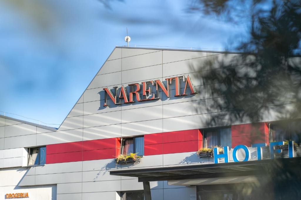 Budova, kde se hotel nachází