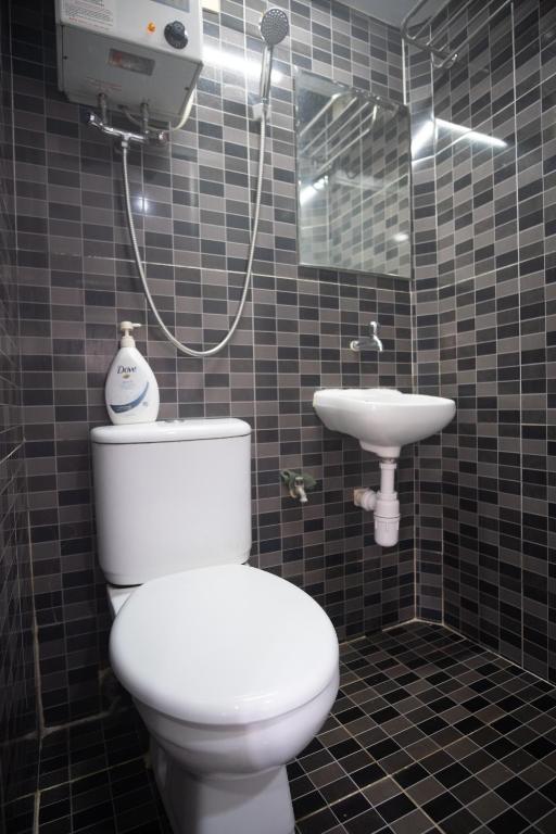Bagno di Four Seasons Hostel