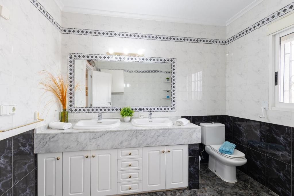 Kúpeľňa v ubytovaní Fidalsa White House Premium