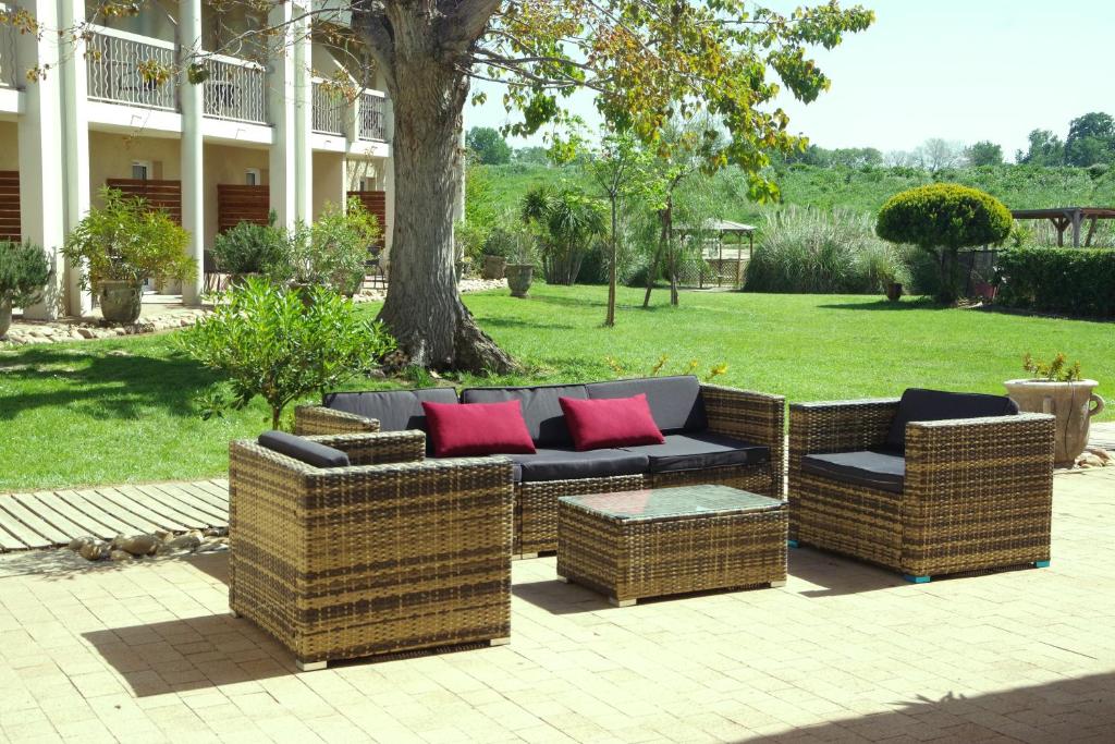 Zahrada ubytování Hôtel le Mas des Ponts d'Arles