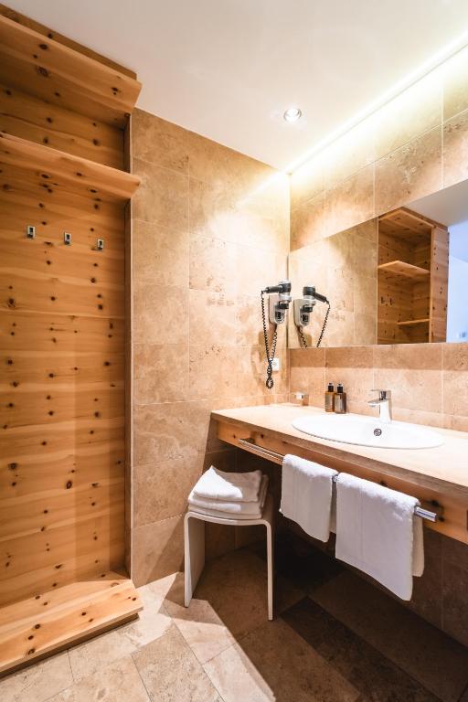 Koupelna v ubytování Naturhotel Leitlhof