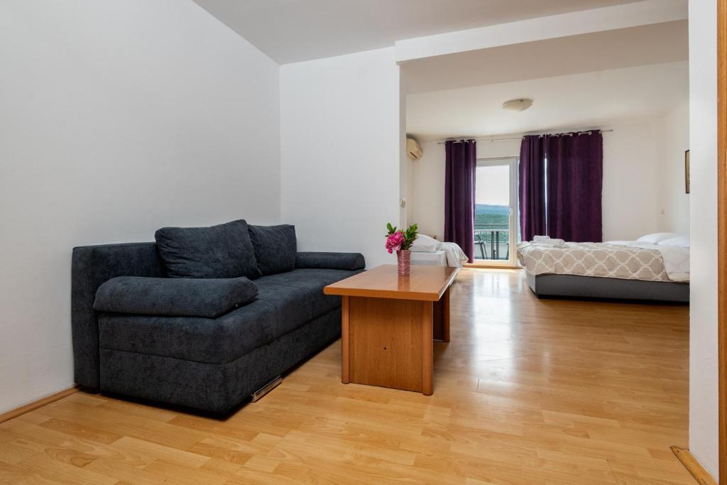 Posezení v ubytování Studio & Apartments More