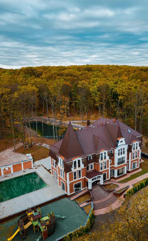 Bazén v ubytování Park Hotel Bristol nebo v jeho okolí