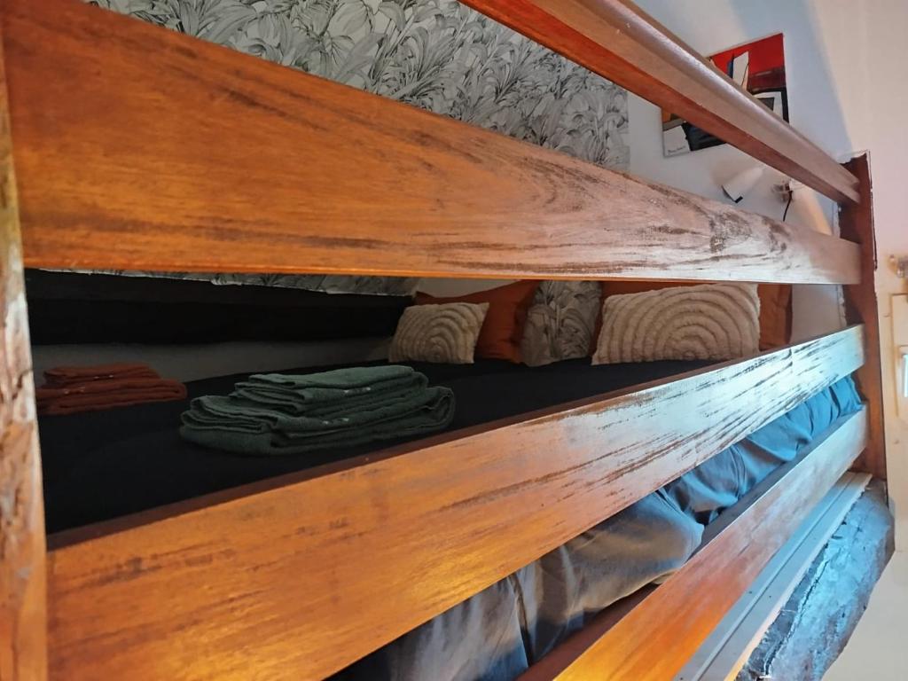 Palanda nebo palandy na pokoji v ubytování LE LOGIS VINEA