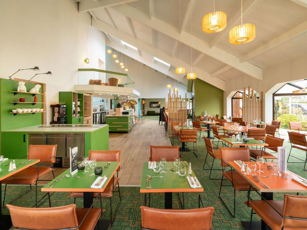 Restaurace v ubytování Ibis Styles Lisieux Normandie