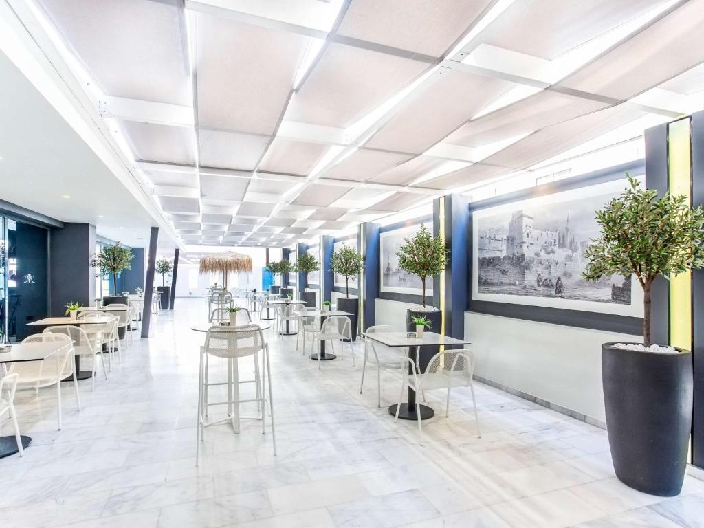 Restaurace v ubytování Mercure Rhodes Alexia Hotel & Spa