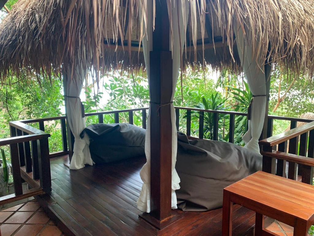 Balkón nebo terasa v ubytování Kohtao Heritage Hideaway