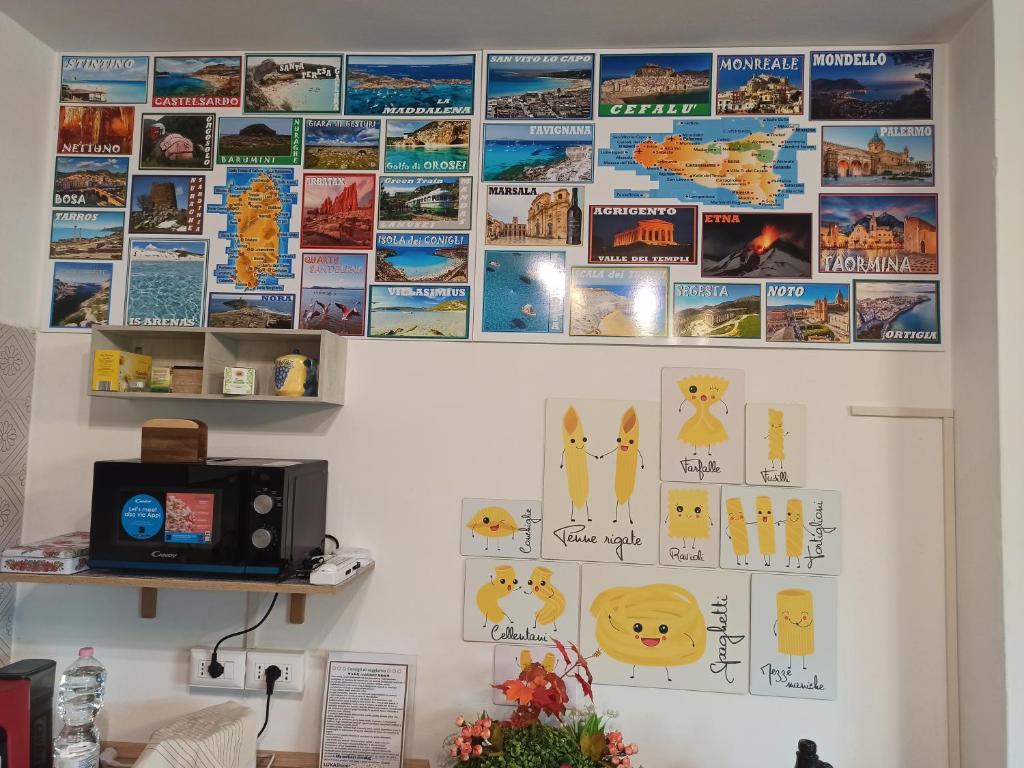 Kuchyň nebo kuchyňský kout v ubytování LUKAS HOME CON IL CUORE Appartamento 3 camere al piano terra e appartamento 1 camera in taverna