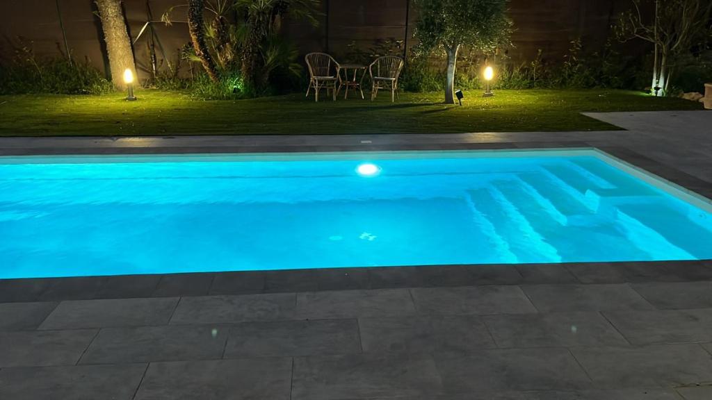 Bazén v ubytování Villa Calimma nebo v jeho okolí