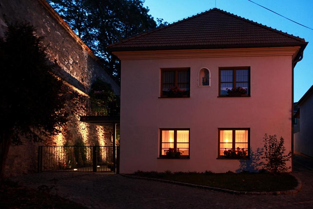 Budova, kde se bed and breakfast nachází