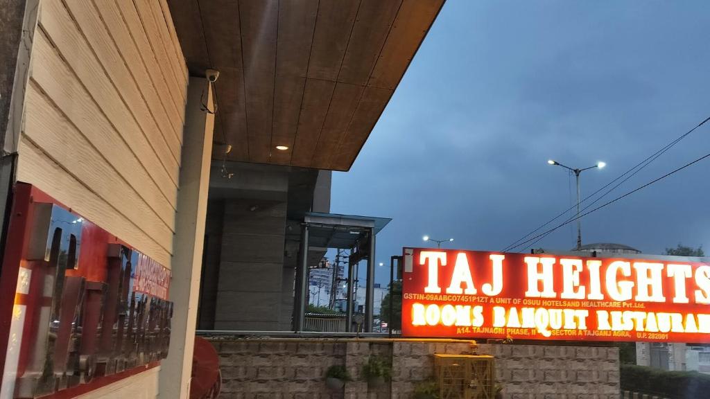 Fotografie z fotogalerie ubytování Hotel Taj Heights v destinaci Agra