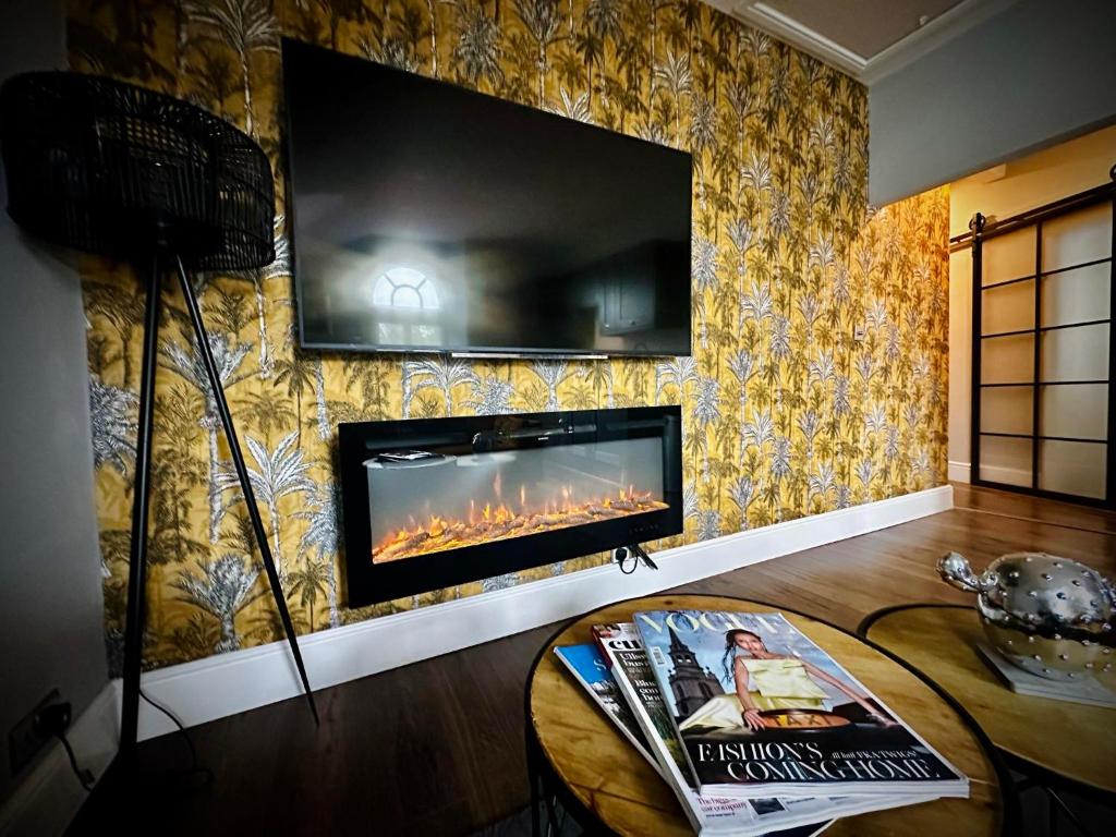 3 West End Boutique Apartment