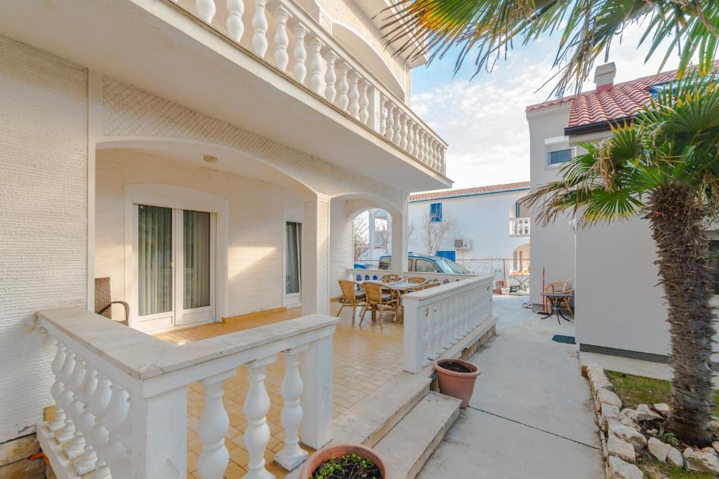 Μπαλκόνι ή βεράντα στο Apartmani Manda Nin - Sabunike