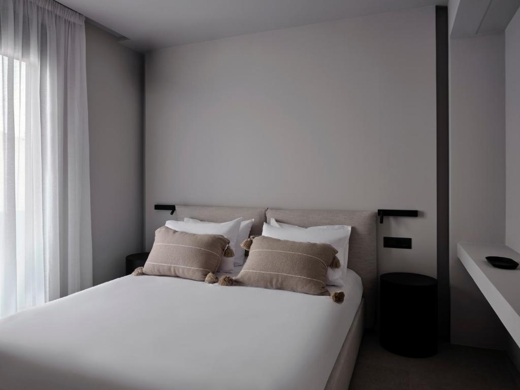 Bond Smart Living Suites - Resim 41