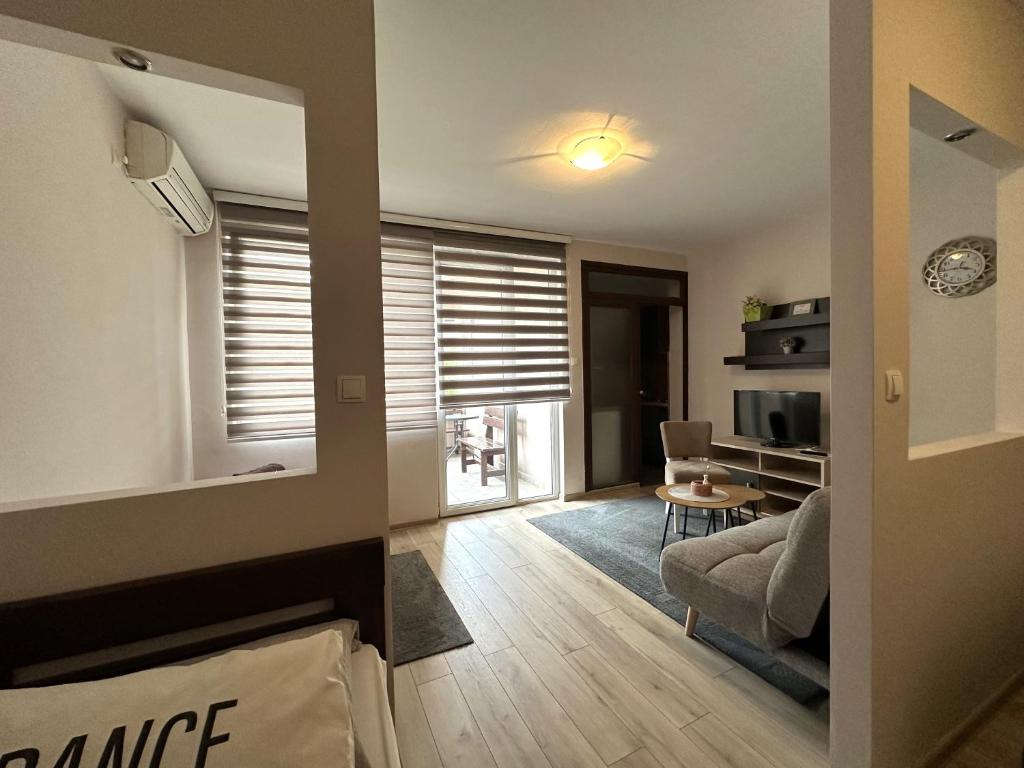 Villa For You - One-Bedroom Apartment With Balcony (5 Adults)