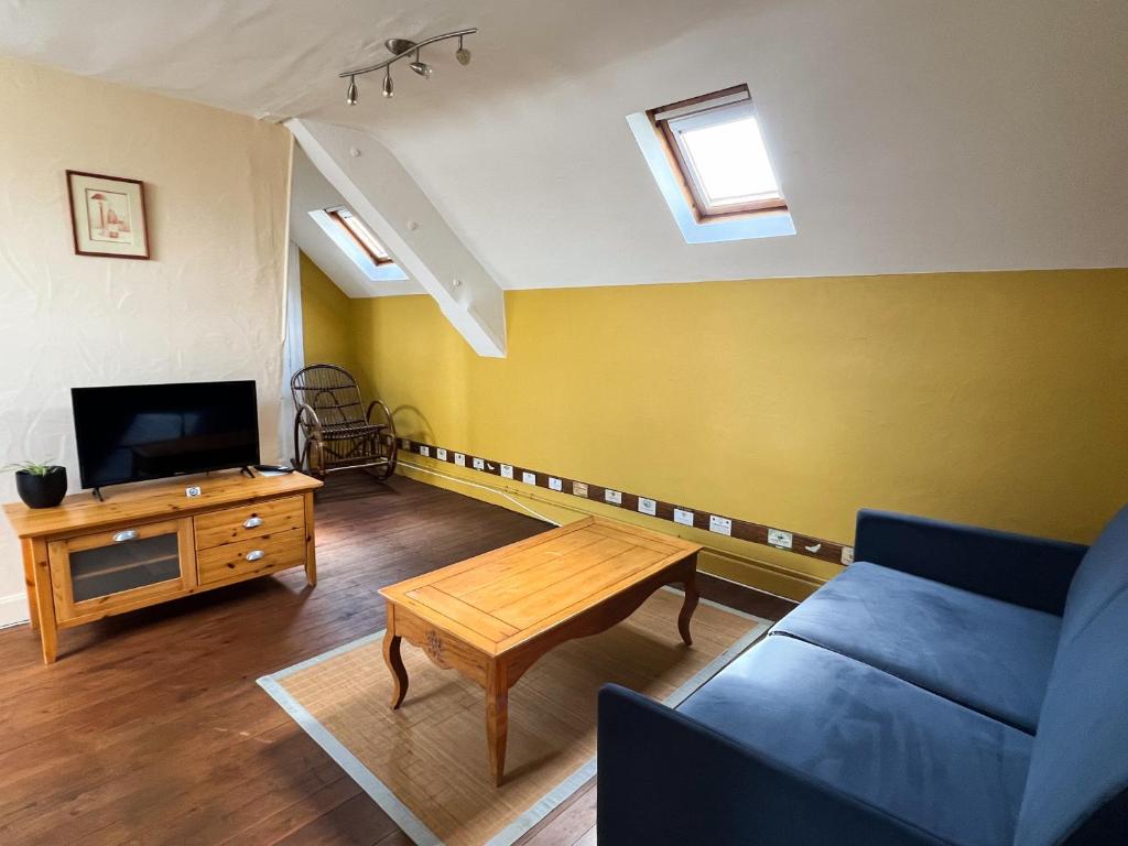 Closerie la Fontaine - Double Room With Private Bathroom