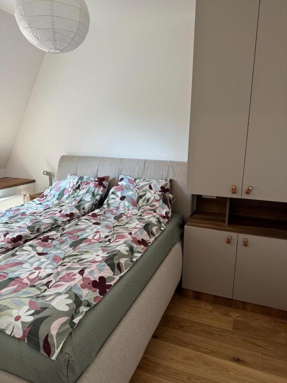 Katil atau katil-katil dalam bilik di Apartman Green Divčigora