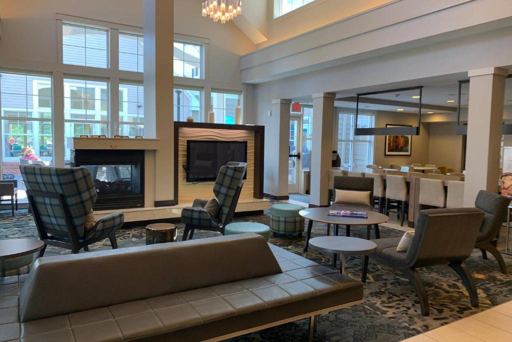 A seating area at Residence Inn Concord